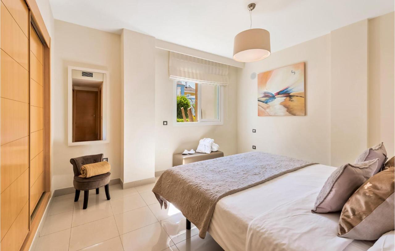 Awesome In With Kitchen Apartamento