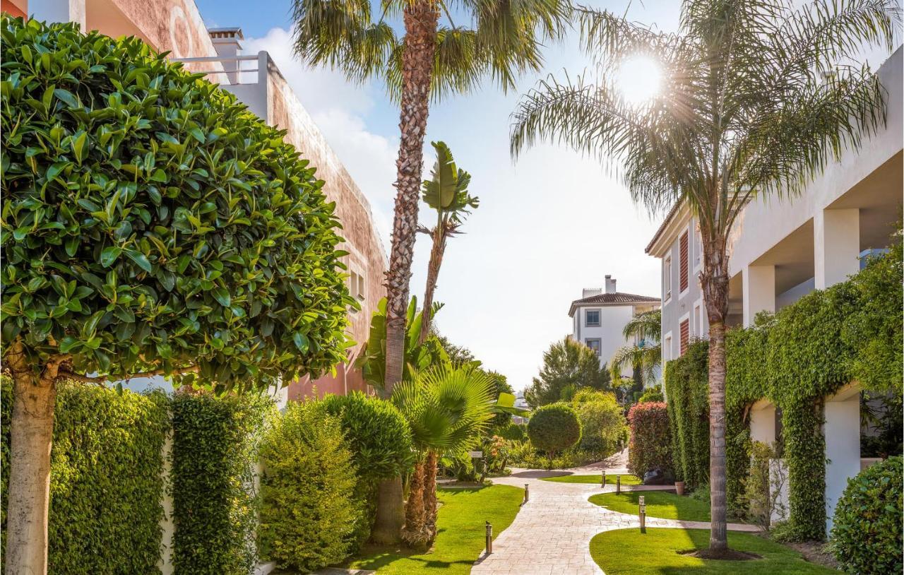 Apartamento Awesome In With Kitchen Estepona